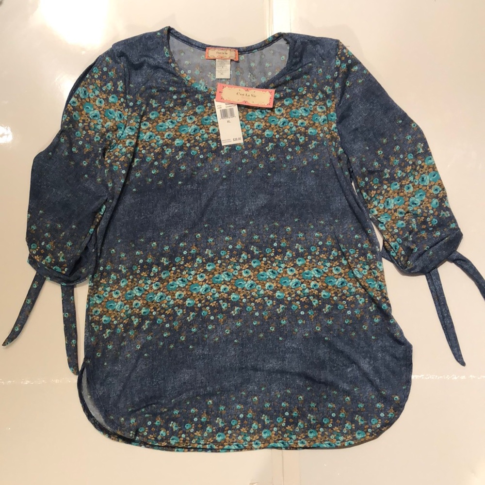 C’est La Vie blouse, size XL, NWT!